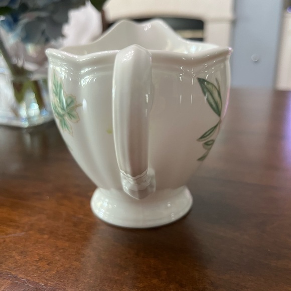 Lenox butterfly meadow brand new creamer. - Picture 5 of 9